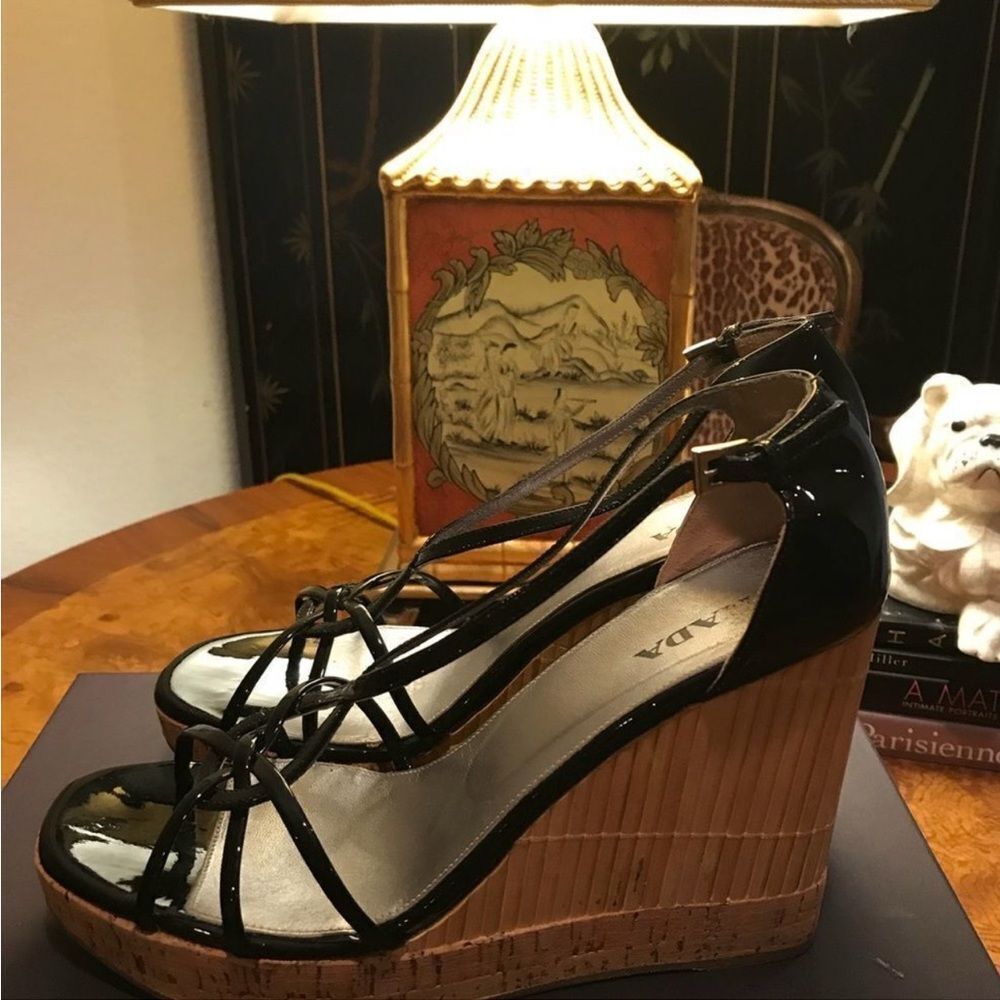 Prada Bamboo Wedge Patent Leather
Sandals sz10/41 - Picture 7 of 7